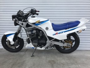 HONDA CBR400F 青白｜旧車カスタム＆レストア｜テクニカルサービス本多