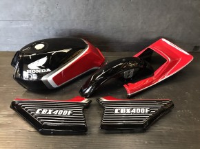 CBX400F 2型 黒赤 純正風ペイント 鏡面仕上げ｜旧車カスタム＆レストア