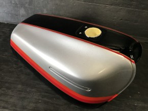Z400FX 外装ペイント例｜旧車カスタム＆レストア｜テクニカル