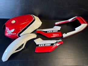 CBX400F 外装ペイント｜旧車カスタム＆レストア｜テクニカルサービス本